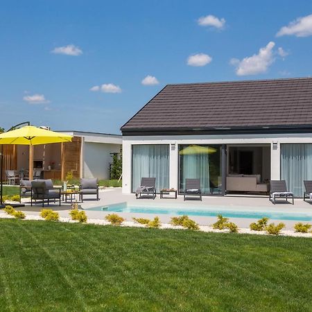 Bandelli Villas Oklaj Экстерьер фото