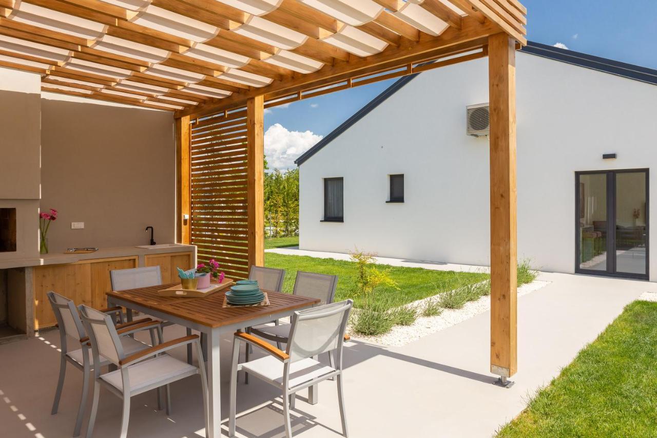 Bandelli Villas Oklaj Экстерьер фото