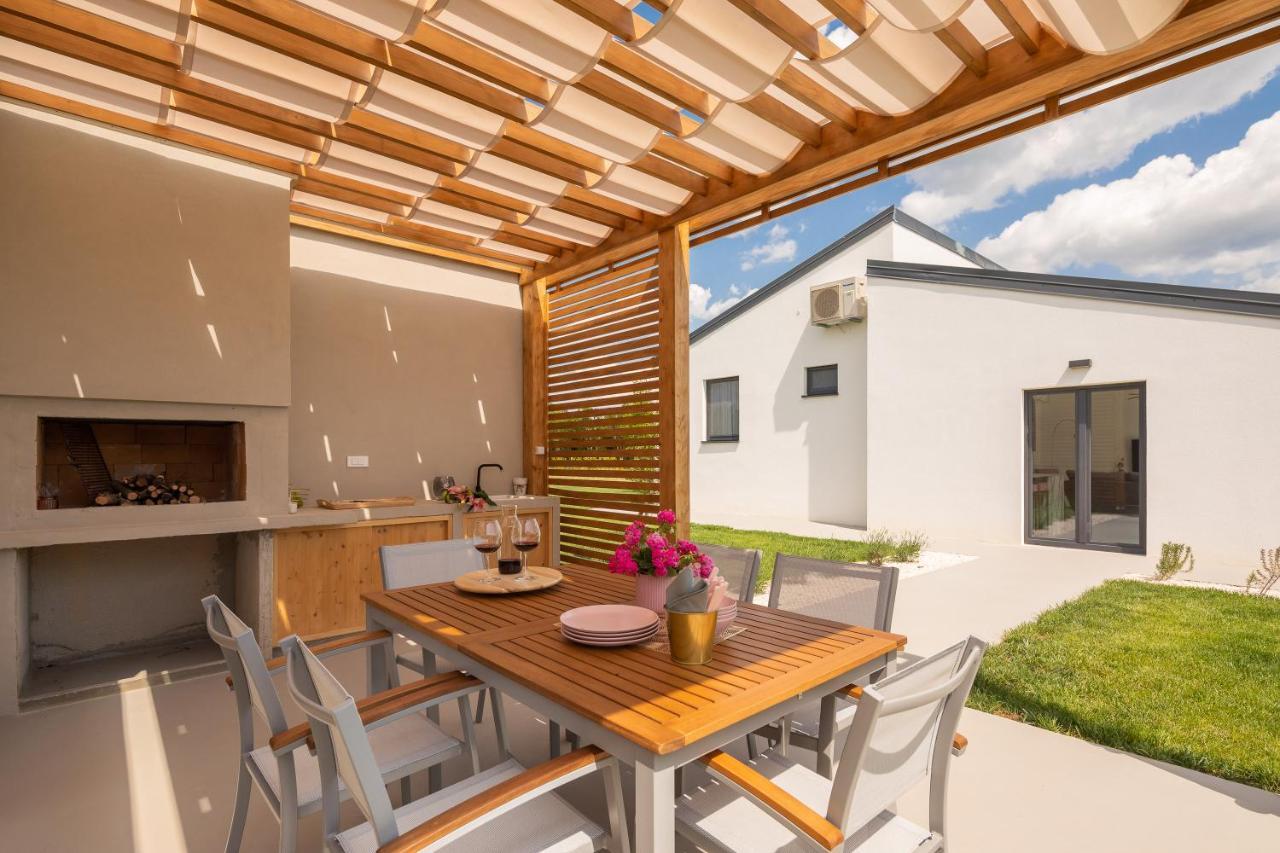 Bandelli Villas Oklaj Экстерьер фото
